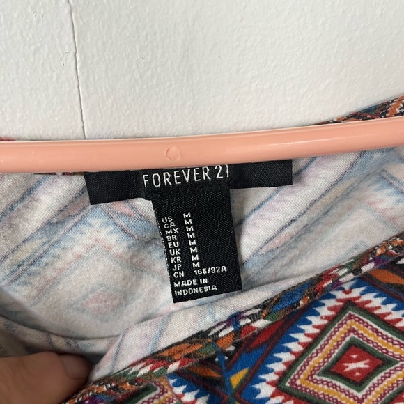 🌲5/$20🌲Forever 21 Women's Crop Top Diamond Brown Southwestern Pattern - Picture 3 of 4